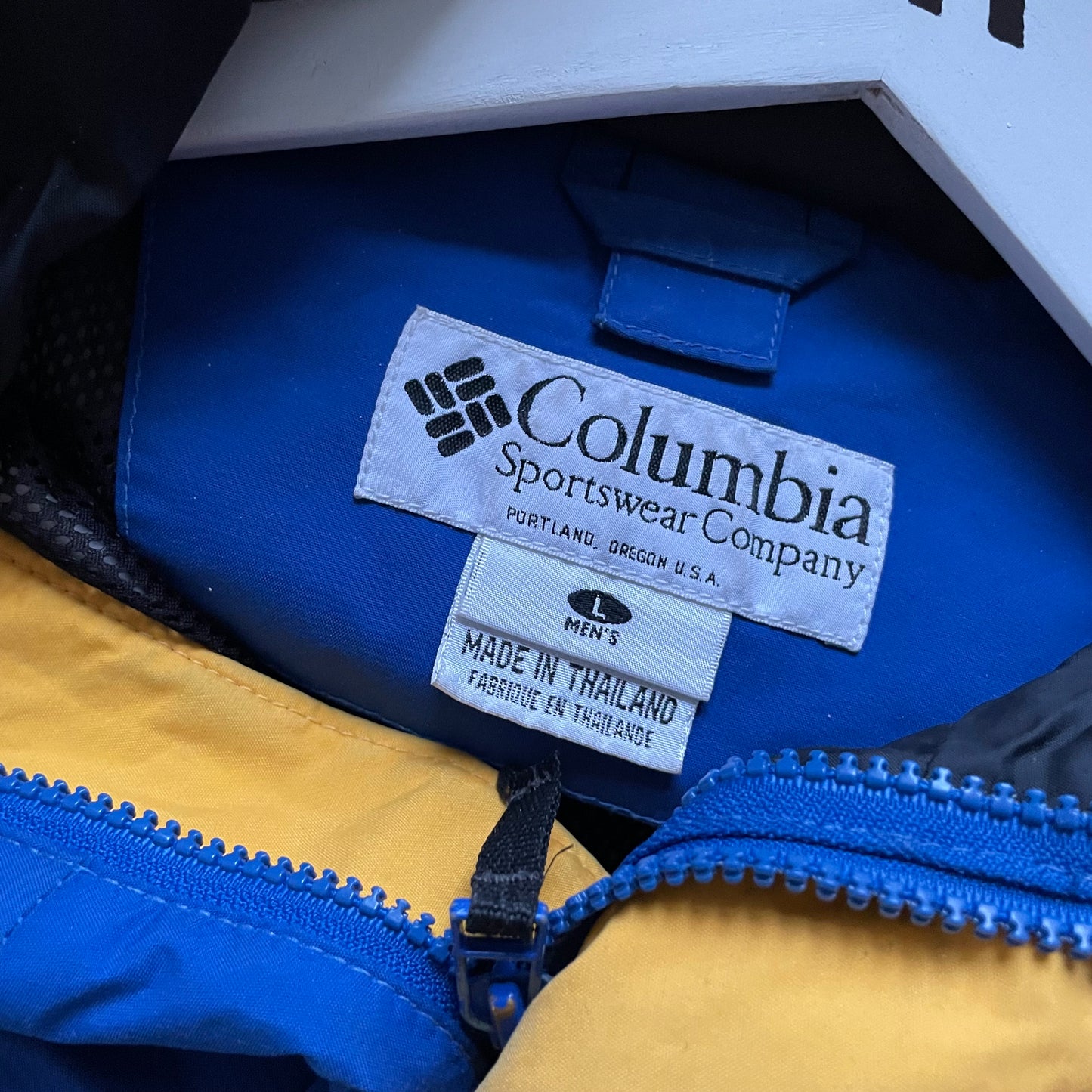 90’s Columbia Omni-Tech Waterproof Windbreaker